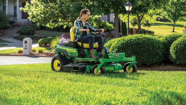 John Deere Z315E ZTrak 42-Inch Zero-Turn Riding Lawn Mower 20 HP V-Twin Engine